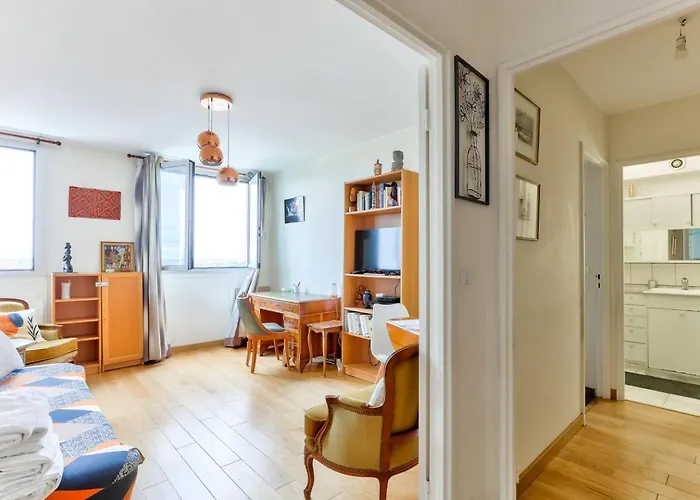 1Br Flat View On Eiffel Tower And Sacre-Coeur