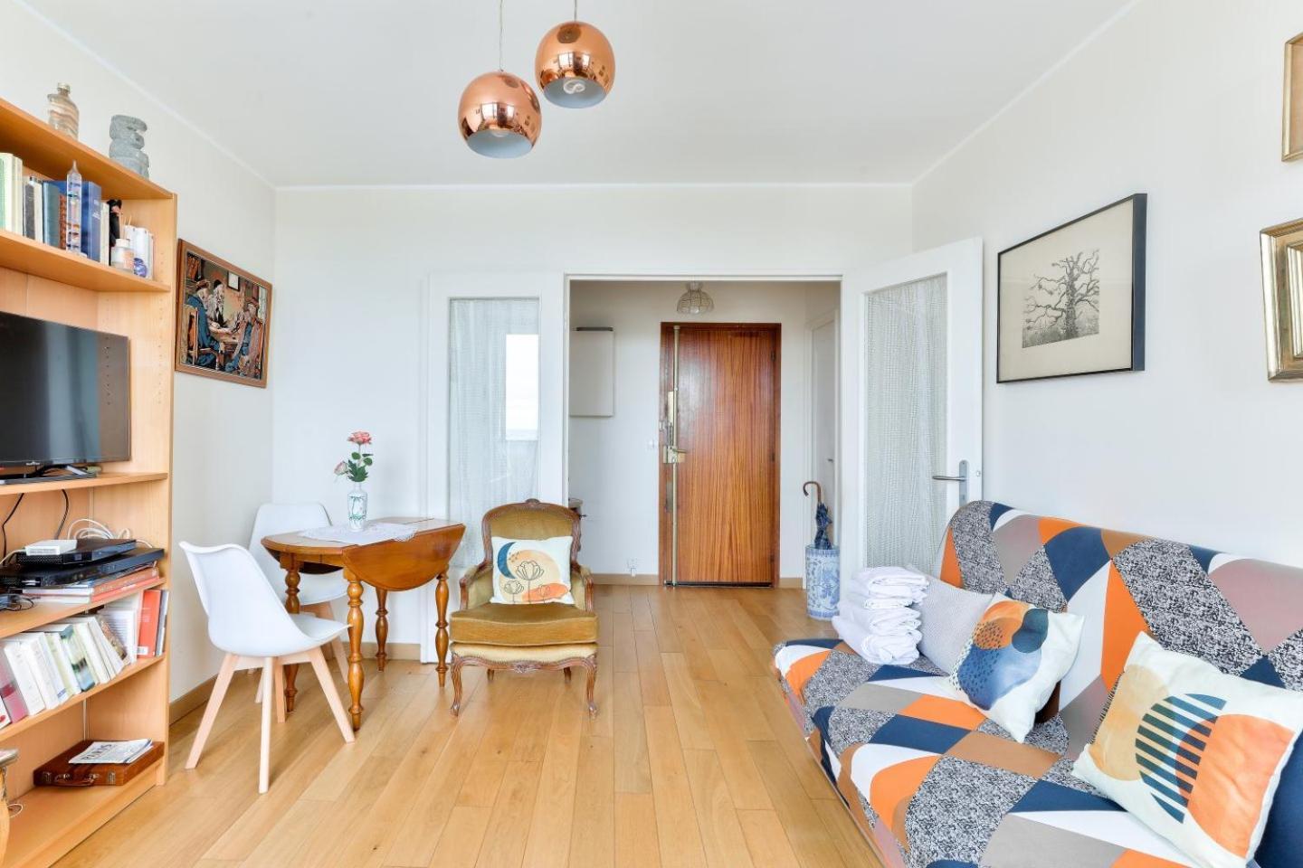 1br Flat View On Eiffel Tower And Sacre-coeur Apartment