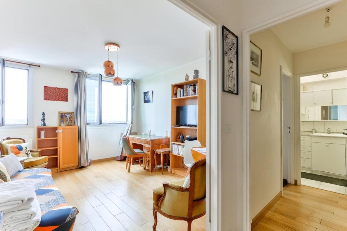 1br Flat View On Eiffel Tower And Sacre-coeur * Paris